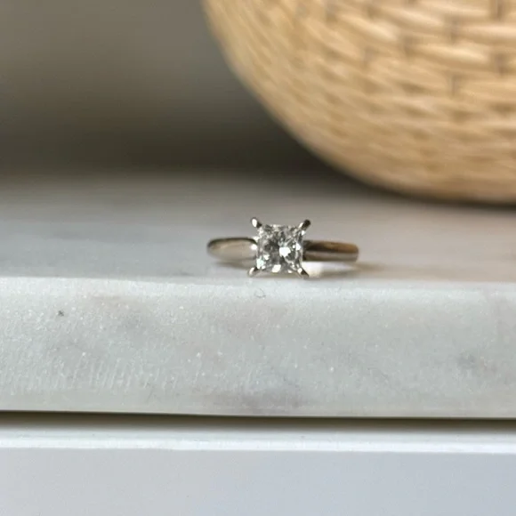 14K White Gold Diamond Wedding Ring - Engagement Ring - Picture 1 of 12